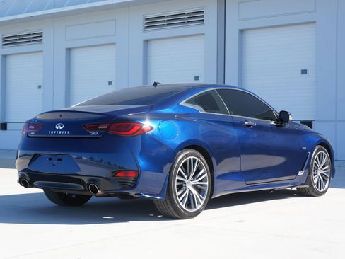 Used 2019 INFINITI Q60 3.0t Luxe w/ Essential Package image 13