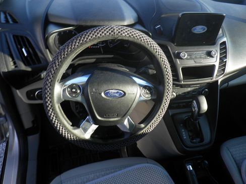 Used 2020 Ford Transit Connect XLT image 16