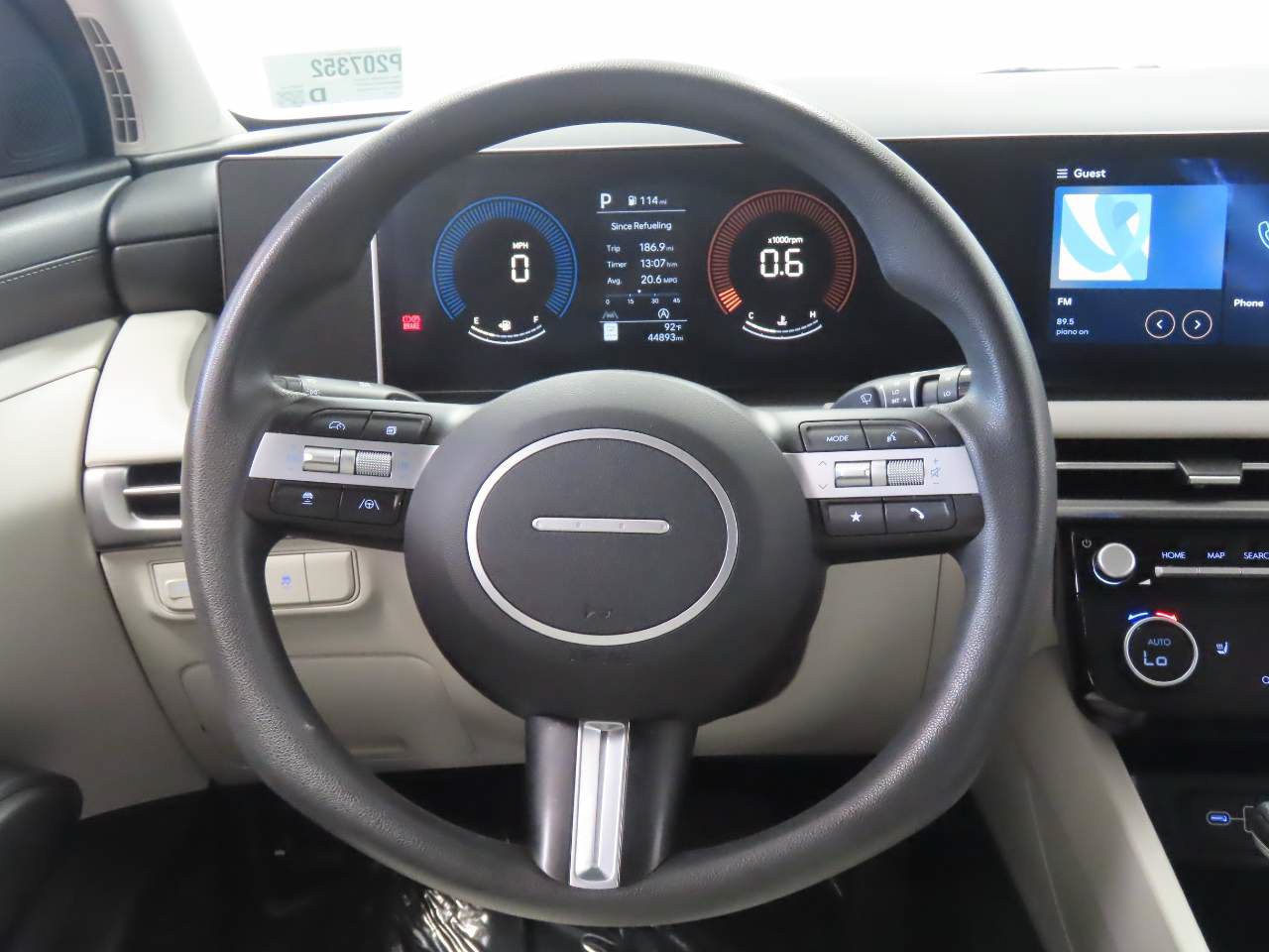 Used 2025 Hyundai Tucson SEL FWD image 9