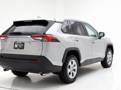 Used 2024 Toyota RAV4 LE image 9