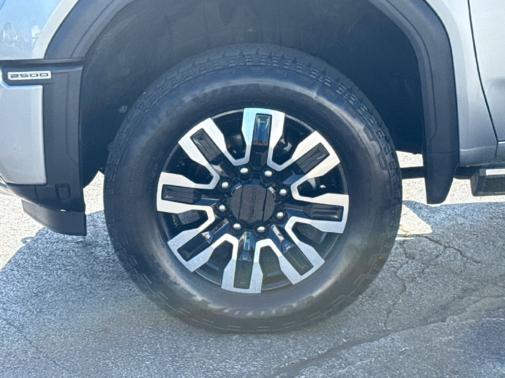 Certified 2025 GMC Sierra 2500 Denali Ultimate w/ Max Trailering Package AWD/4WD image 11