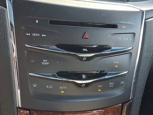 Used 2014 Lincoln MKS AWD w/ Equipment Group 201A image 16