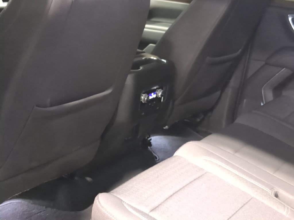 Used 2023 GMC Yukon SLE AWD/4WD image 18