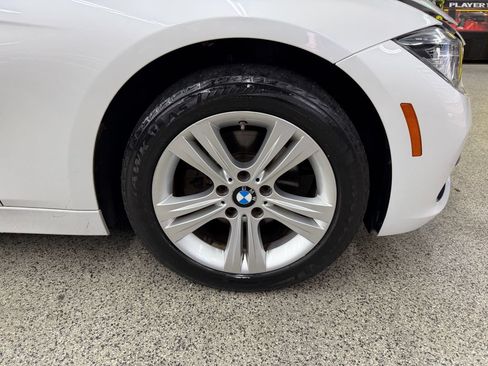 Used 2018 BMW 330i xDrive Sedan AWD/4WD image 38