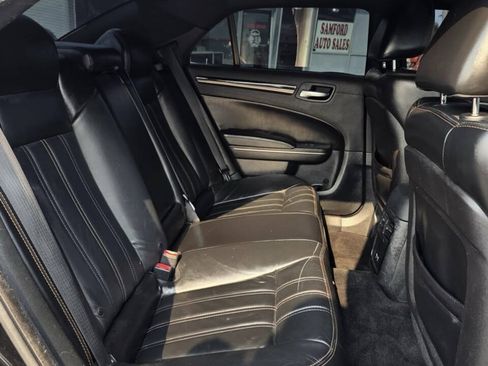 Used 2018 Chrysler 300 S w/ 300S Alloy Package RWD image 15