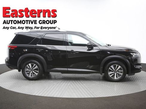 Used 2023 Nissan Pathfinder SL w/ Lighting Package (N92) AWD/4WD image 46