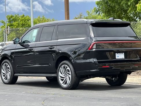 New 2026 Lincoln Navigator L Premier AWD/4WD image 6