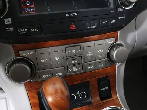 Used 2009 Toyota Highlander Limited image 37