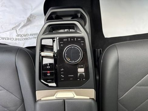 Used 2024 BMW iX xDrive50 w/ Sport Package AWD/4WD image 13