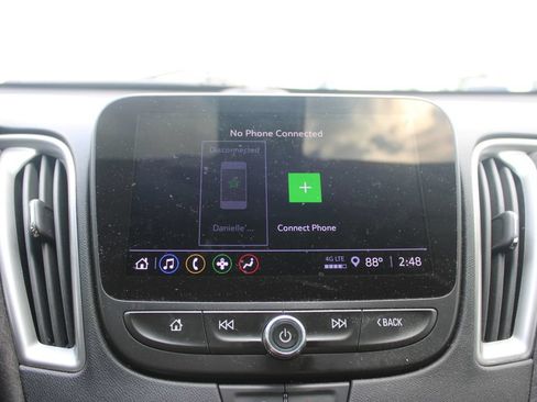 Used 2022 Chevrolet Malibu LT FWD image 34