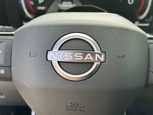 New 2026 Nissan Rogue Platinum w/ Tech Package AWD/4WD image 24