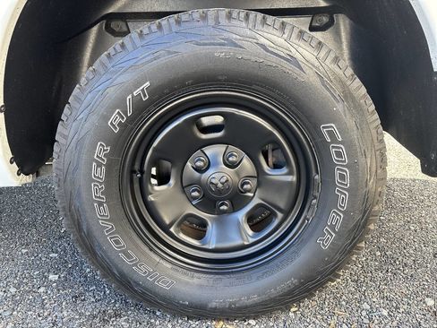 Used 2016 RAM 1500 Tradesman w/ Power & Remote Entry Group image 26