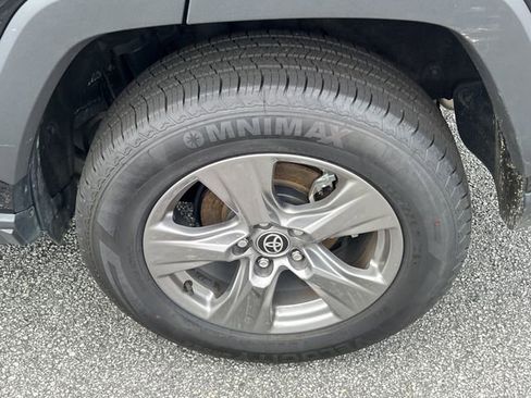 Used 2024 Toyota RAV4 XLE FWD image 19