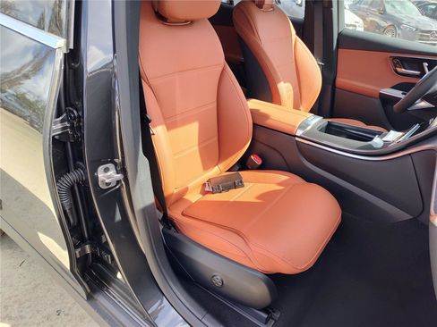 New 2026 Mercedes-Benz GLC 300 image 12