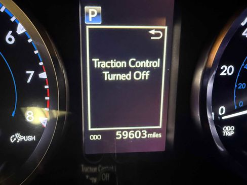 Used 2018 Toyota Highlander LE image 36