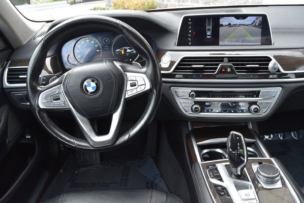Used 2019 BMW 740i xDrive AWD/4WD image 12
