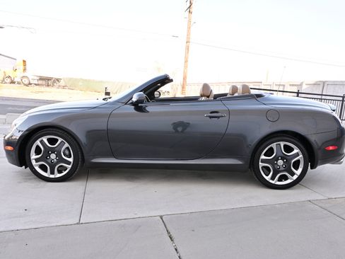 Used 2006 Lexus SC 430 Convertible RWD image 5
