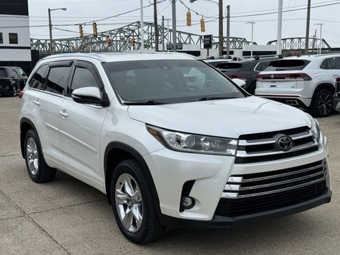 Used 2019 Toyota Highlander Limited image 7