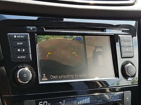 Certified 2019 Nissan Rogue SV w/ Premium Package AWD/4WD image 17