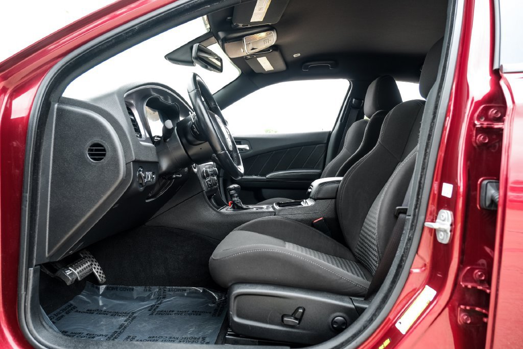 Used 2022 Dodge Charger R/T w/ Blacktop Package RWD image 3
