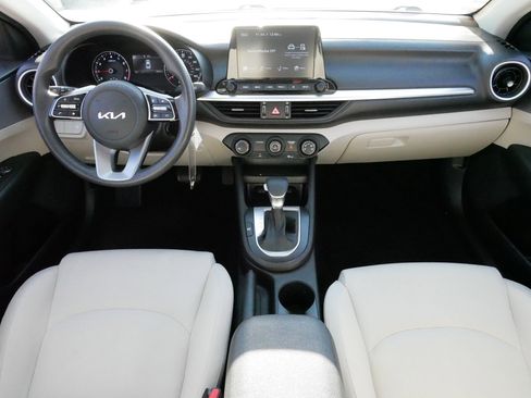 Used 2022 Kia Forte LXS image 10