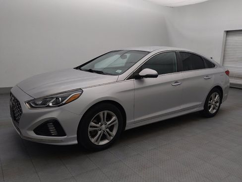 Used 2019 Hyundai Sonata SEL image 2