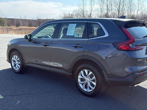 Used 2024 Honda CR-V LX image 11