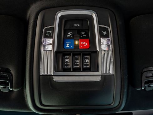 Used 2021 RAM 2500 Limited image 29