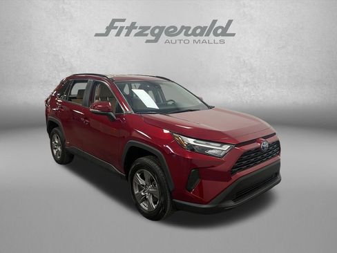 Used 2024 Toyota RAV4 LE AWD/4WD image 9