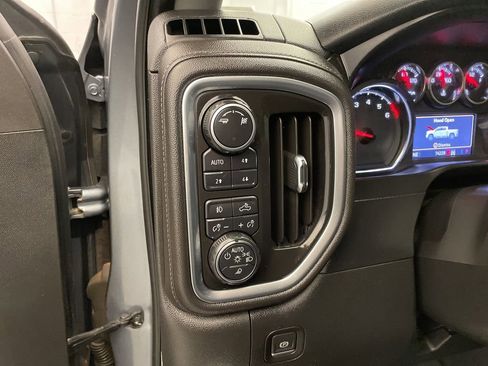 Used 2019 Chevrolet Silverado 1500 LT Trail Boss AWD/4WD image 23