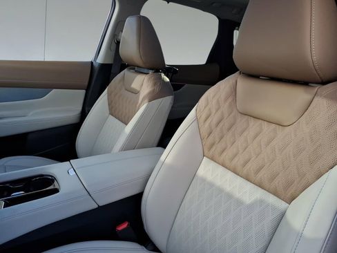 New 2026 Nissan Murano Platinum w/ Cargo Package AWD/4WD image 14