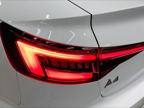 Used 2019 Audi A4 2.0T Premium Plus w/ Premium Plus Package image 32