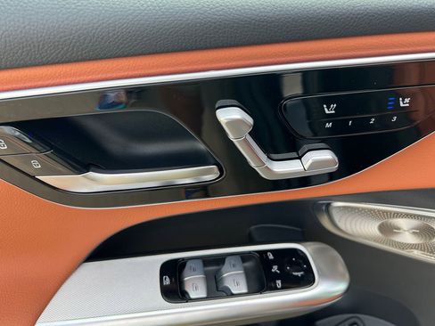 Used 2026 Mercedes-Benz GLC 350e 4MATIC image 13