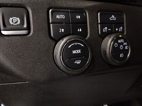 Used 2024 Chevrolet Silverado 1500 RST w/ Convenience Package II image 17