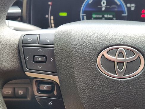 Certified 2025 Toyota Camry LE FWD image 19