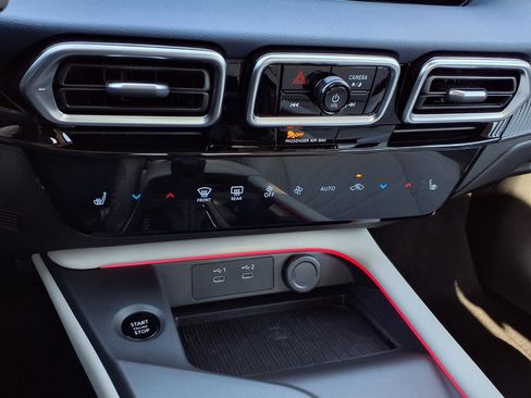 New 2026 Nissan Sentra SL image 19