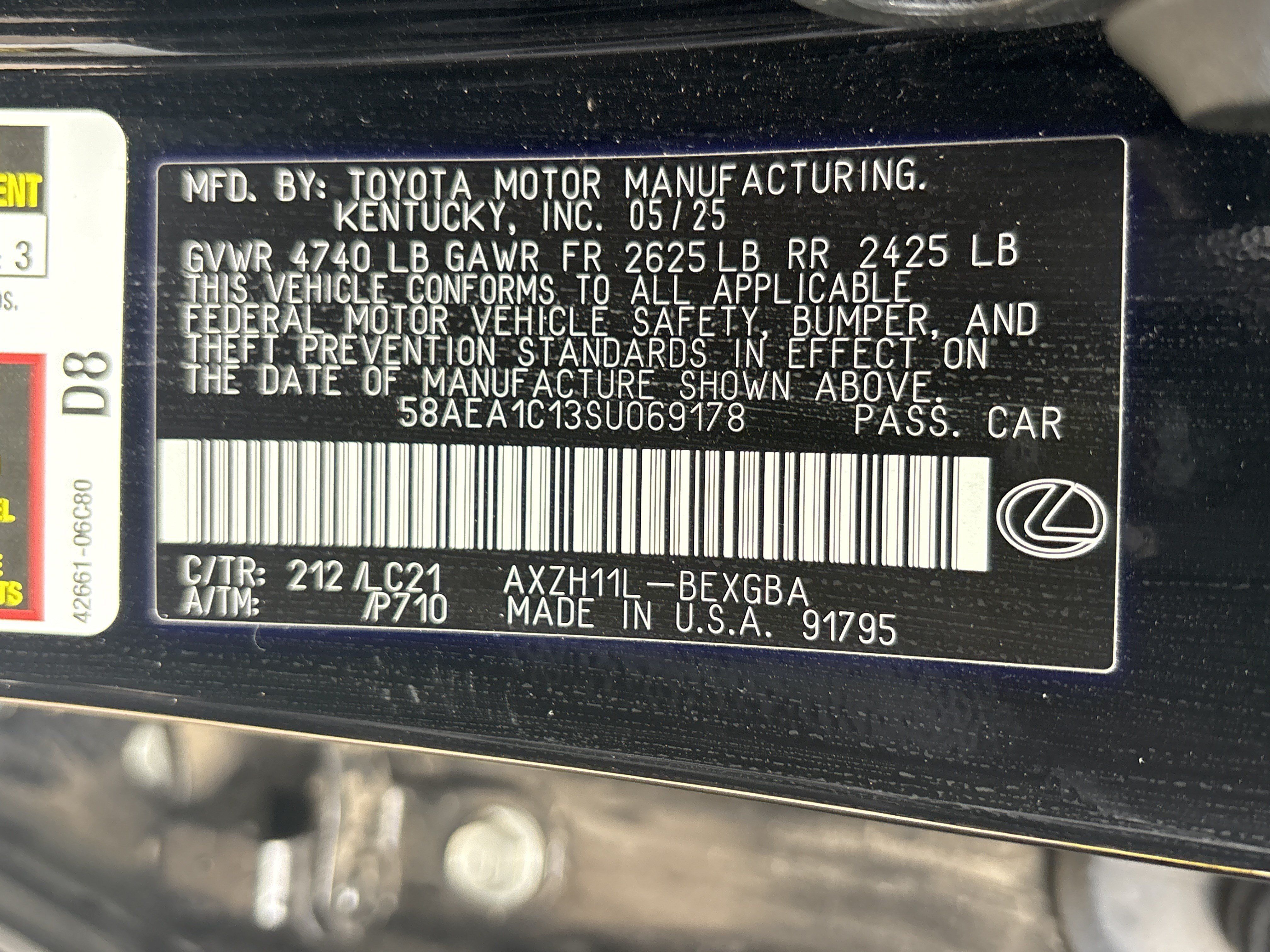 Used 2025 Lexus ES 300h w/ Luxury Package FWD image 35