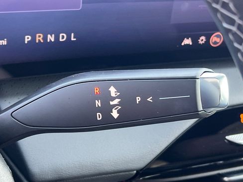 New 2026 Buick Enclave Avenir FWD image 22
