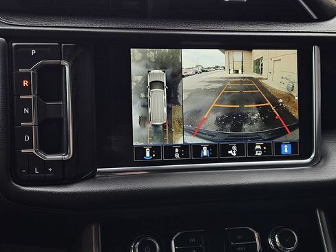 Used 2022 GMC Yukon Denali AWD/4WD image 14