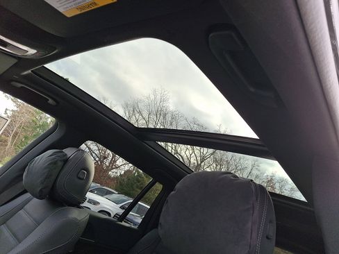 Used 2026 Mercedes-Benz GLS 450 4MATIC image 11