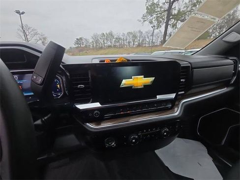 Used 2024 Chevrolet Silverado 1500 RST w/ Protection Package image 16