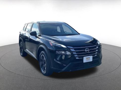 Used 2025 Nissan Rogue SV AWD/4WD image 3