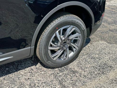 Used 2024 Lincoln Corsair FWD w/ Equipment Group 101A image 9