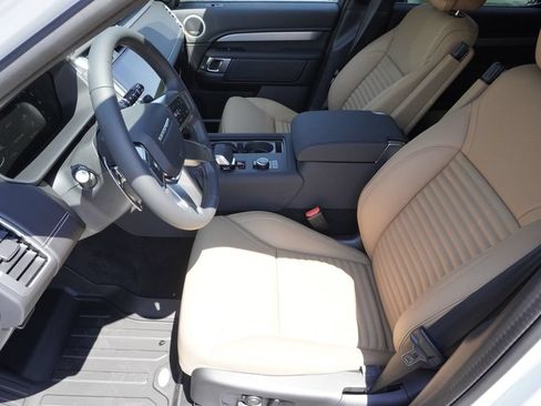 New 2026 Land Rover Discovery Dynamic SE AWD/4WD image 19