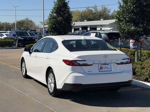 Certified 2025 Toyota Camry LE image 5