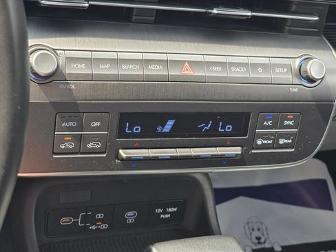 Used 2025 Hyundai Kona SEL AWD/4WD image 18