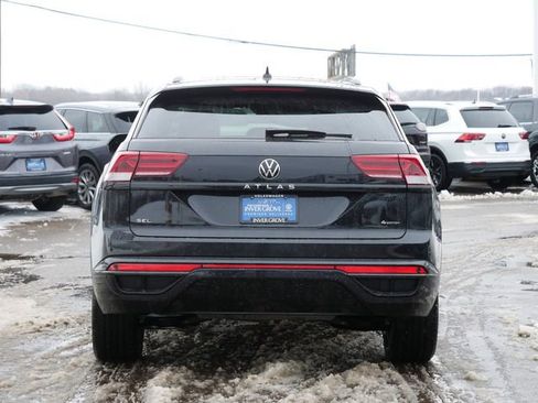 Certified 2023 Volkswagen Atlas Cross Sport SEL R-Line image 6