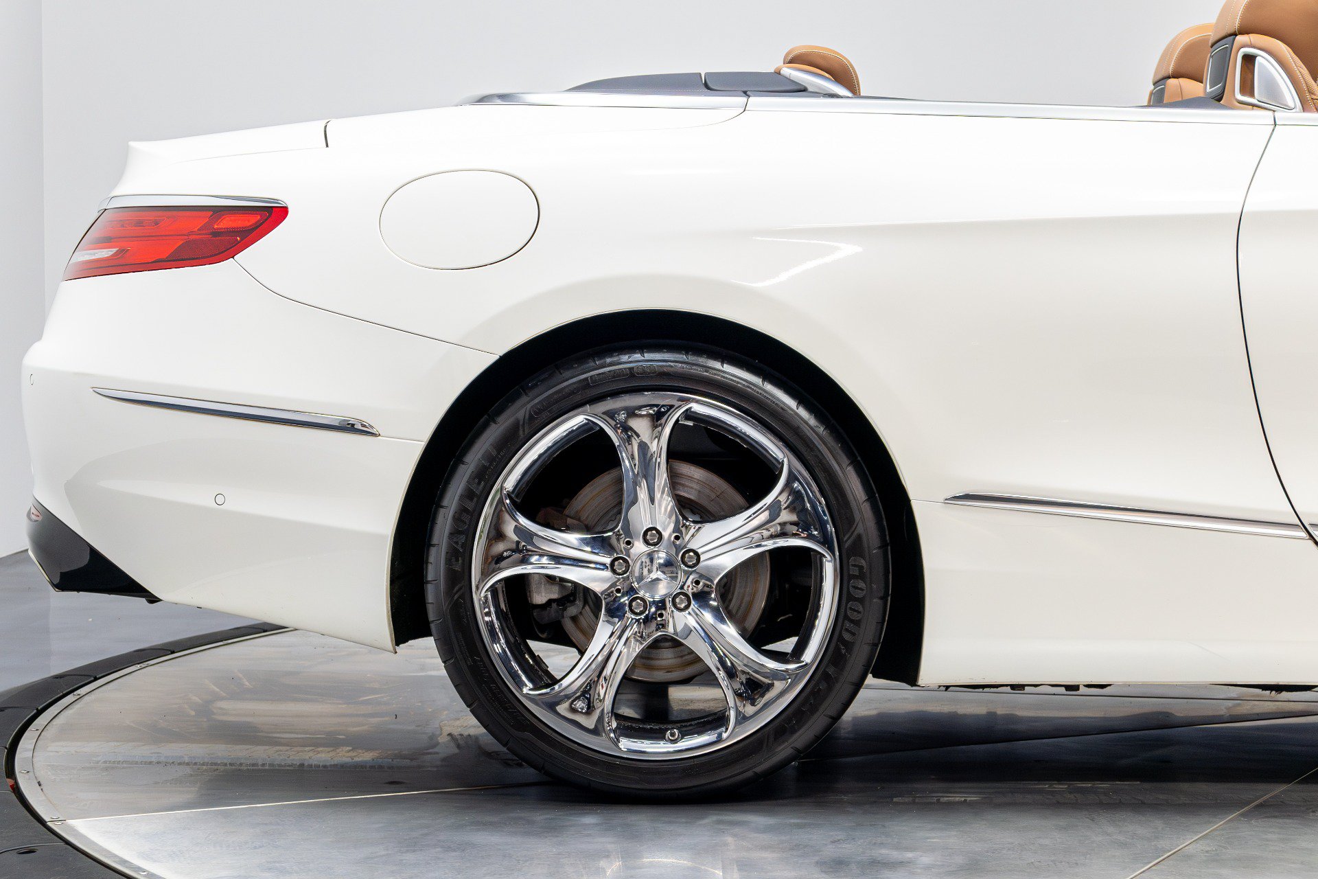 Used 2017 Mercedes-Benz S 550 Cabriolet image 17