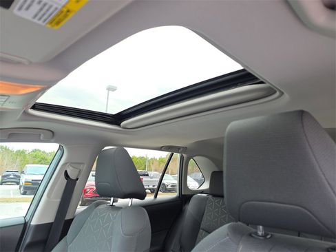 Used 2021 Toyota RAV4 XLE w/ Convenience Package image 23