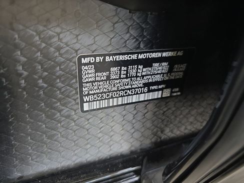 Used 2024 BMW iX xDrive50 w/ Sport Package AWD/4WD image 34